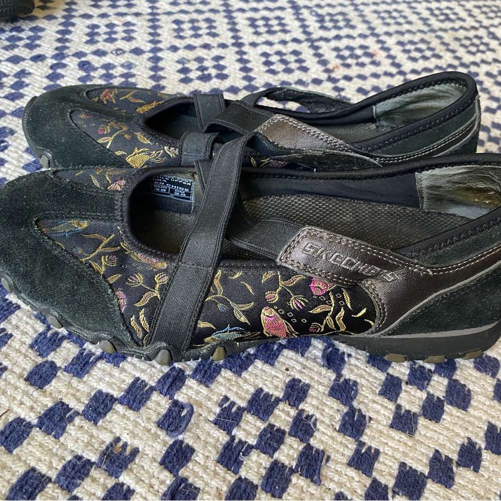 Skechers floral Mary Jane
